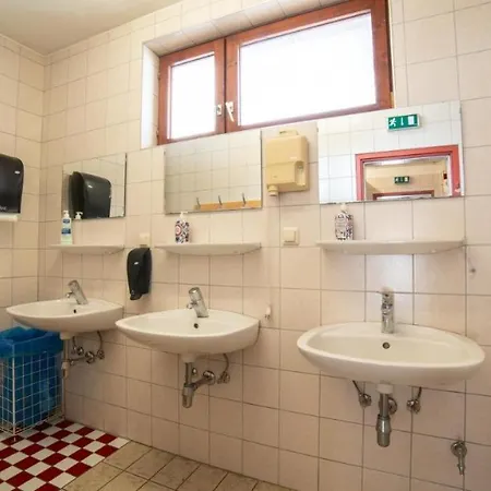 Zelt Oder Camper Stellplatz Am Raddoerfl Кемпинг Teufenbach (Murau)