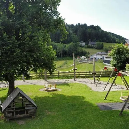 Zelt Oder Camper Stellplatz Am Raddoerfl キャンプ場 Teufenbach