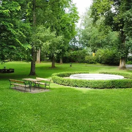 Campsite Zelt Oder Camper Stellplatz Am Raddoerfl
