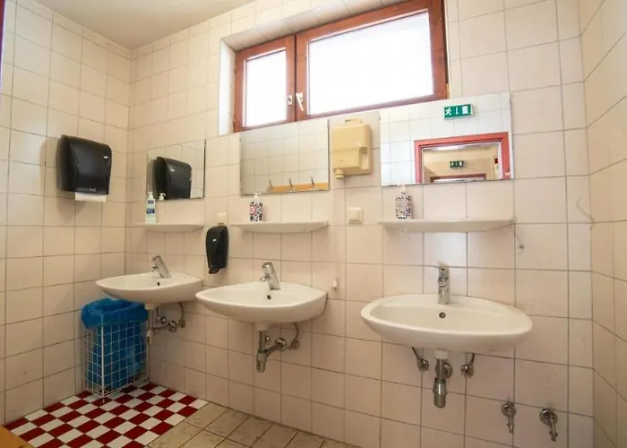 Zelt Oder Camper Stellplatz Am Raddoerfl Parque de Campismo Teufenbach (Murau)