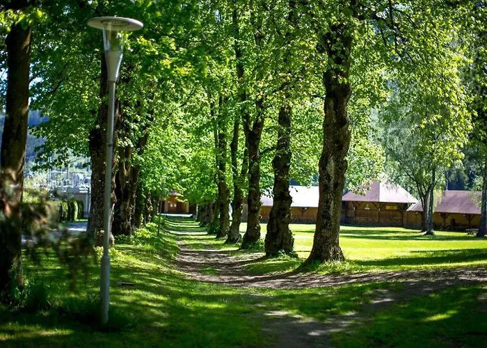 Zelt Oder Camper Stellplatz Am Raddoerfl 营地 *